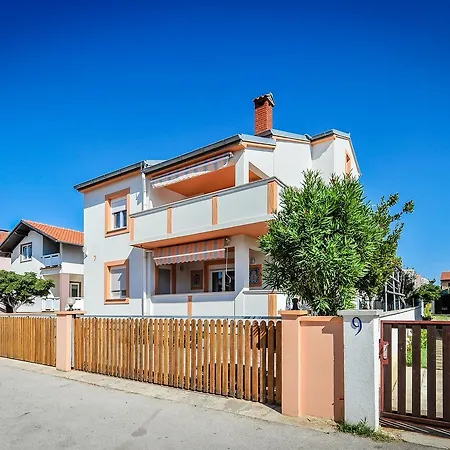Božena * Nin